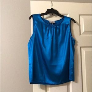 Le Suit blue satin blouse. Size 10. NWOT.